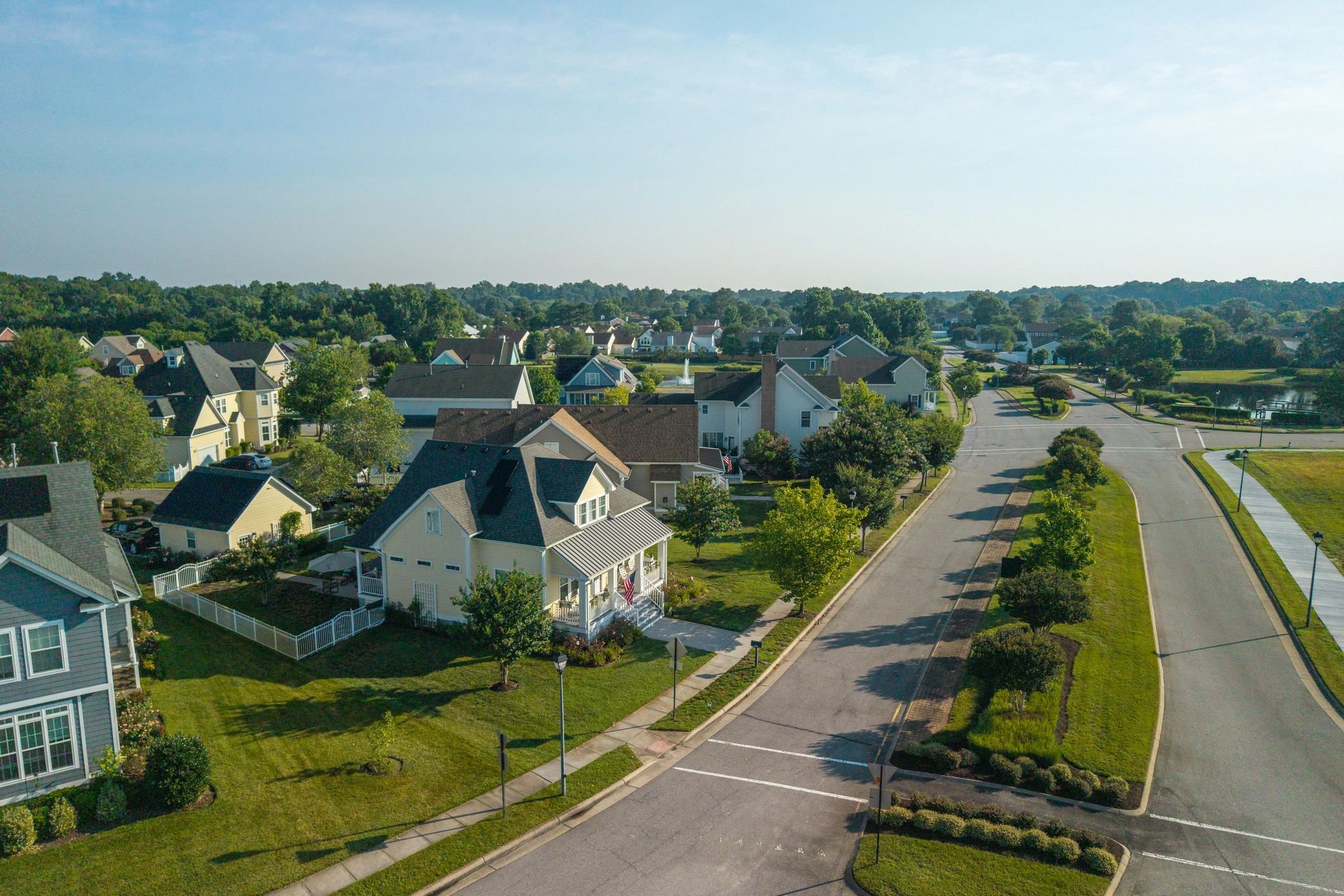 New neighborhood homes with solar panels in Northern Virginia